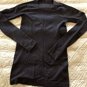 Long sleeve Lululemon Top